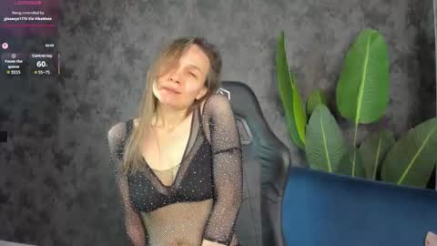 lillian_white1 online show from 28, 11, 2025