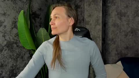 Snapshot of lillian_white1 chatting on 4, 5, 2026 lillian_white1 online show from 4, 5, 2026