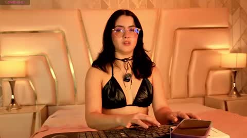 Snapshot of lillianderson chatting on 17, 6, 2026 lillianderson - Next stream start at 0700hs GTM-3 online show from 17, 6, 2026