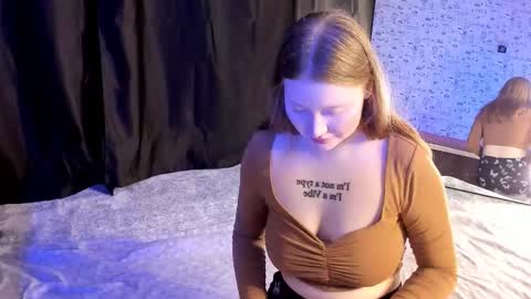 Snapshot of lillie_berry chatting on 2, 10, 2025 lillie_berry online show from 2, 10, 2025
