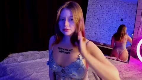 Snapshot of lillie_berry chatting on 6, 10, 2025 lillie_berry online show from 6, 10, 2025