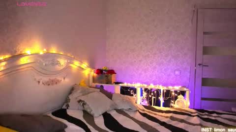 LilliMoore online show from 7, 2, 2026