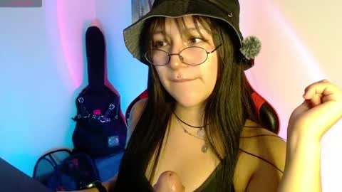 lillith_777 online show from 4, 2, 2026