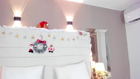 Snapshot of lilly_2809_ chatting on 24, 12, 2024 Lizeth follow me in my igimlilycute 3 online show from 24, 12, 2024