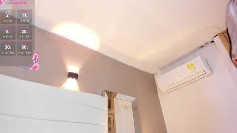 Snapshot of lilly_2809_ chatting on 19, 9, 2025 Lizeth follow me in my igimlilycute 3 online show from 19, 9, 2025