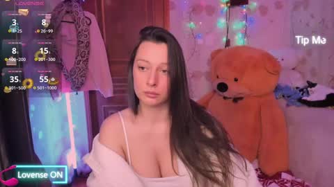 Lilly  online show from 8, 3, 2025