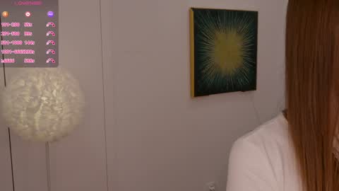 Lilly Colins online show from 8, 2, 2025