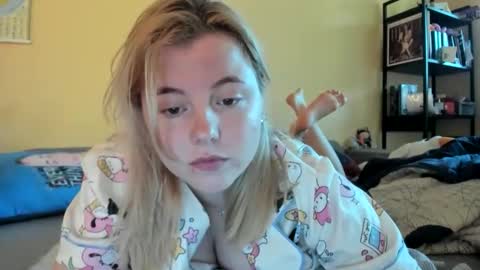 Lilly Depp online show from 25, 9, 2025