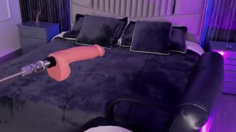 Lilly Ortiz online show from 25, 2, 2025