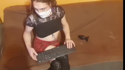 Snapshot of lillysissi chatting on 2, 11, 2025 Lilli Sissy SlutCat online show from 2, 11, 2025