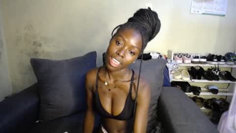 Snapshot of lilmystic_lola chatting on 22, 4, 2026 Chelsea online show from 22, 4, 2026