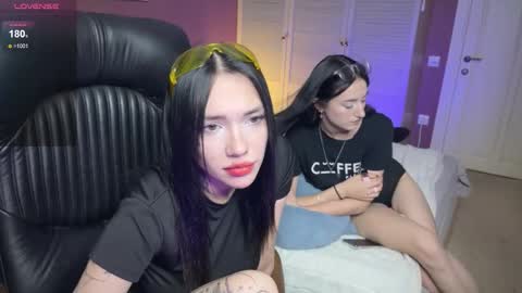 Snapshot of lilo_meow chatting on 27, 11, 2025 Kris Lilo online show from 27, 11, 2025