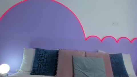 Lilou online show from 8, 2, 2025