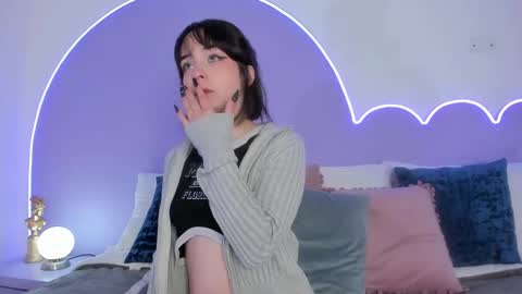 Lilou online show from 11, 2, 2025