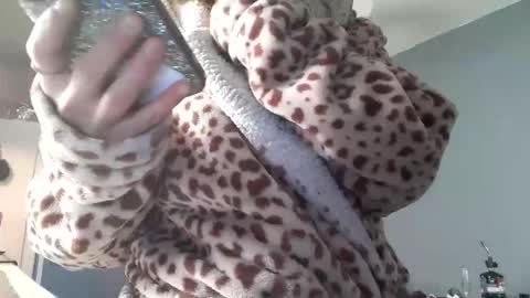 Snapshot of lilsirenluna chatting on 3, 3, 2026 Luna online show from 3, 3, 2026