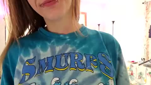 Snapshot of lilsirenluna chatting on 8, 5, 2026 Luna online show from 8, 5, 2026