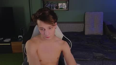 Snapshot of lilteddyboy chatting on 18, 1, 2026 lilteddyboy online show from 18, 1, 2026