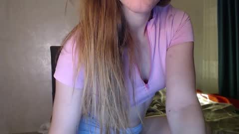 Snapshot of liltightbabe chatting on 10, 10, 2025 liltightbabe online show from 10, 10, 2025