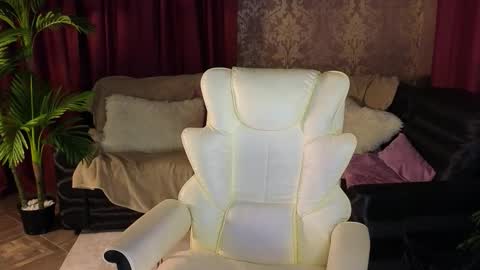 Snapshot of lilu5107 chatting on 11, 10, 2025 Lilu online show from 11, 10, 2025