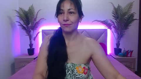 Snapshot of lilugrants chatting on 25, 11, 2025 lilugrants online show from 25, 11, 2025