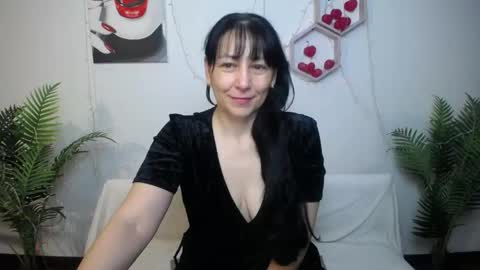 Snapshot of lilugrants chatting on 16, 4, 2026 lilugrants online show from 16, 4, 2026