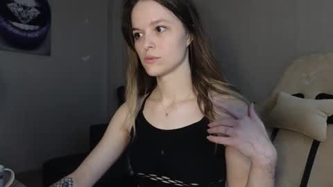 Snapshot of lily_and_jake chatting on 7, 11, 2025 lily_and_jake online show from 7, 11, 2025