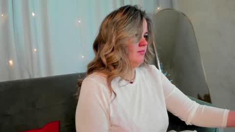 Snapshot of lily_bel chatting on 19, 5, 2026 Lily online show from 19, 5, 2026
