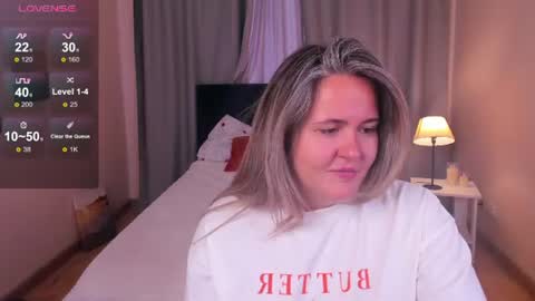 Snapshot of lily_bel chatting on 25, 6, 2026 Lily online show from 25, 6, 2026