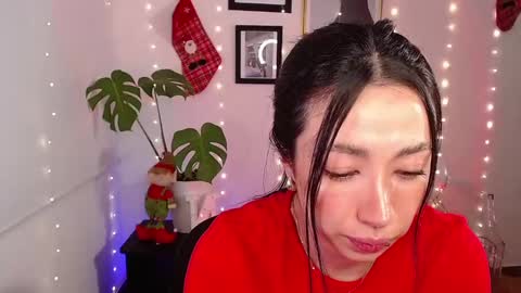Snapshot of lily_evans_ chatting on 28, 12, 2024 just lily online show from 28, 12, 2024