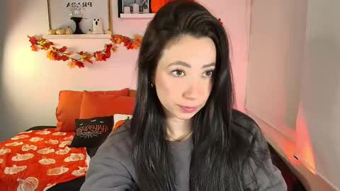 Snapshot of lily_evans_ chatting on 4, 10, 2025 just lily online show from 4, 10, 2025
