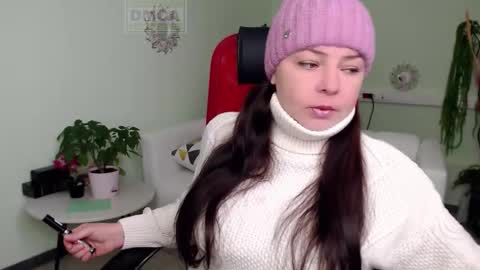 Snapshot of lily_flower7_ chatting on 21, 10, 2025 Lily online show from 21, 10, 2025