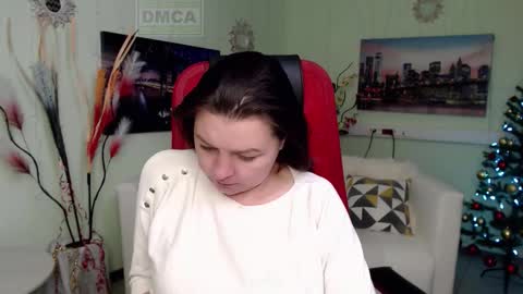 Snapshot of lily_flower7_ chatting on 16, 12, 2025 Lily online show from 16, 12, 2025