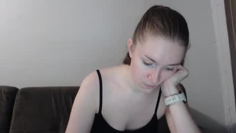 Snapshot of lily_love_x chatting on 10, 10, 2025 lily_love_x online show from 10, 10, 2025