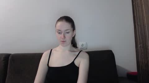 Snapshot of lily_love_x chatting on 5, 2, 2026 lily_love_x online show from 5, 2, 2026