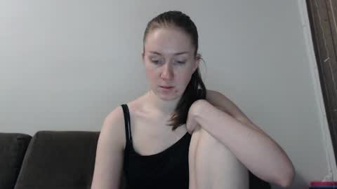 Snapshot of lily_love_x chatting on 7, 4, 2026 lily_love_x online show from 7, 4, 2026