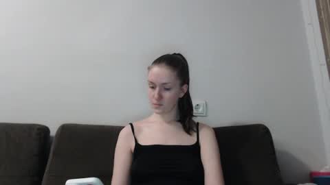 Snapshot of lily_love_x chatting on 1, 5, 2026 lily_love_x online show from 1, 5, 2026