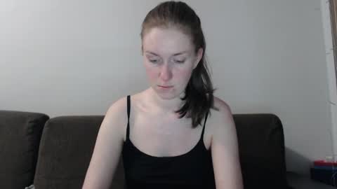 Snapshot of lily_love_x chatting on 4, 5, 2026 lily_love_x online show from 4, 5, 2026