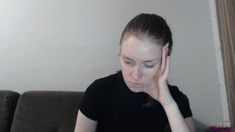 Snapshot of lily_love_x chatting on 4, 5, 2026 lily_love_x online show from 4, 5, 2026