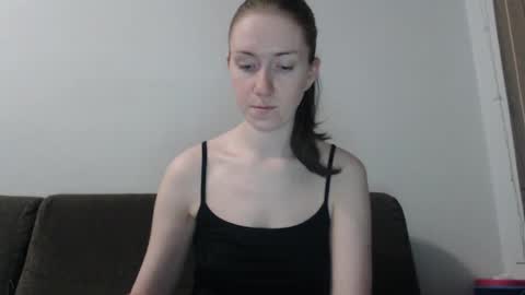 Snapshot of lily_love_x chatting on 23, 5, 2026 lily_love_x online show from 23, 5, 2026