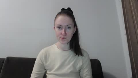 Snapshot of lily_love_x chatting on 28, 5, 2026 lily_love_x online show from 28, 5, 2026