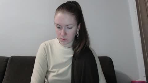 Snapshot of lily_love_x chatting on 29, 5, 2026 lily_love_x online show from 29, 5, 2026