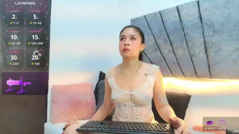LILY MEGHAN online show from 3, 6, 2026
