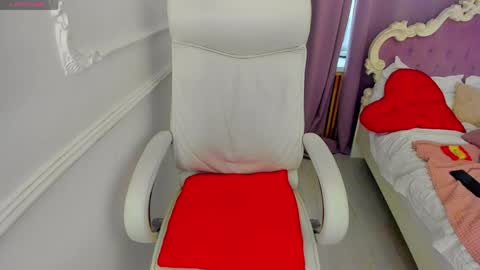 Snapshot of lily_merlin chatting on 10, 4, 2026 Lily online show from 10, 4, 2026