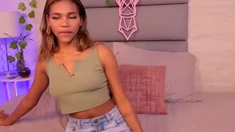 Lily Miiller online show from 6, 11, 2025