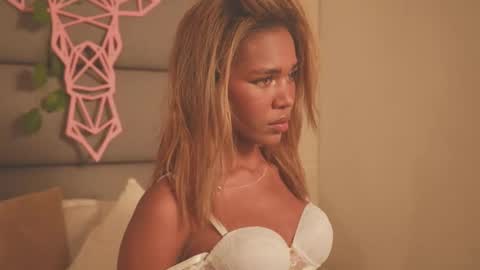 Lily Miiller online show from 9, 1, 2026