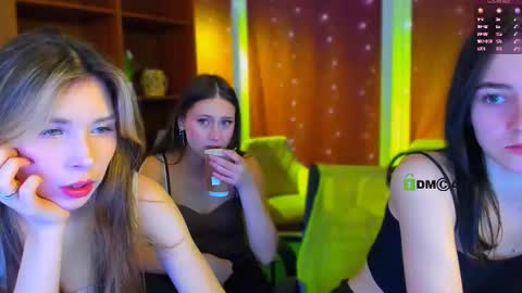 Snapshot of lily_morty chatting on 25, 3, 2026 Lily online show from 25, 3, 2026