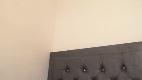 Lily Roberts online show from 13, 2, 2025