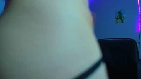 Snapshot of lily_stone04 chatting on 18, 12, 2025 lily_stone04 online show from 18, 12, 2025