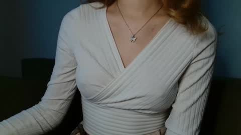 small lily online show from 9, 4, 2026