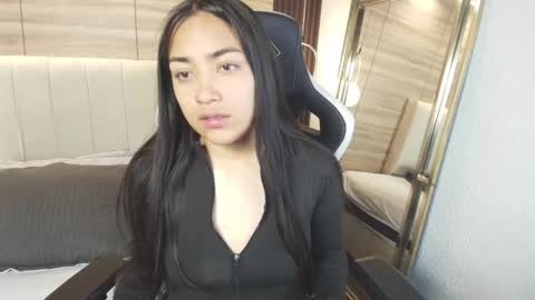 lily_waist online show from 3, 2, 2026